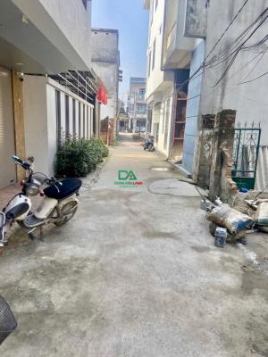 Bán đất Nguyên Khê Đông Anh diện tích 100m2 ô tô đỗ cửa